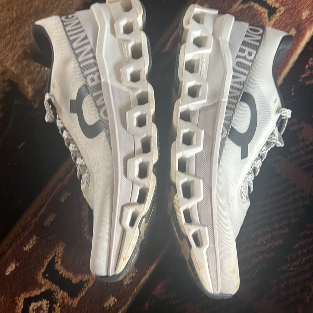 Oncloud Shoes - Picture 9 of 10